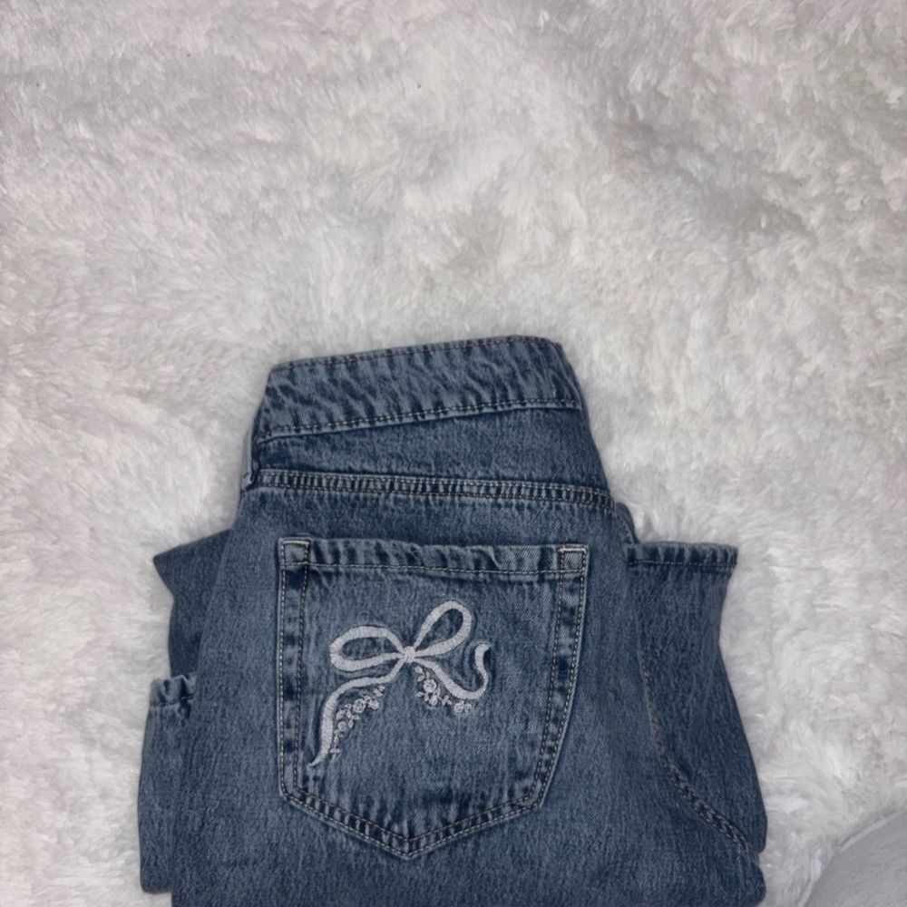 Hollister Bow Embroidered Pocket Jeans